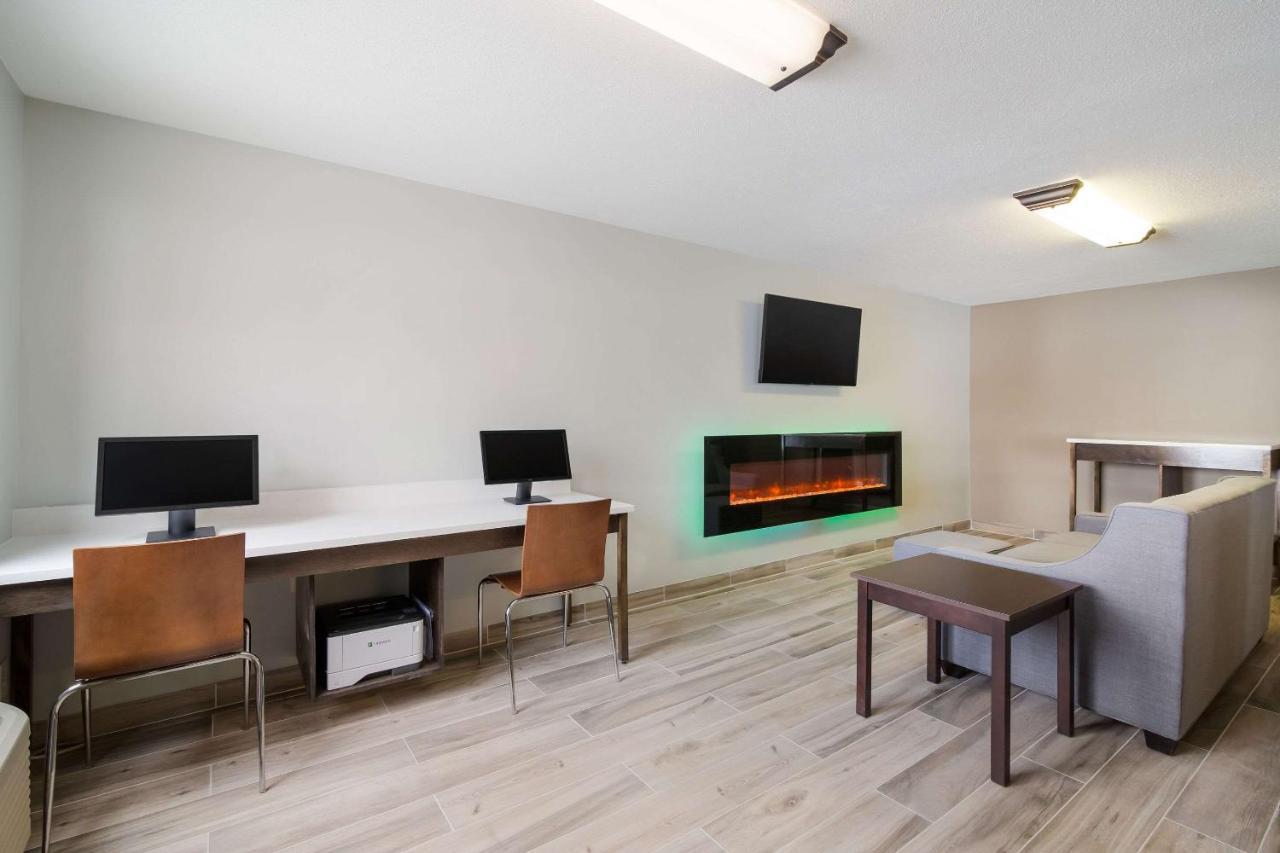 Econo Lodge Williston Zewnętrze zdjęcie