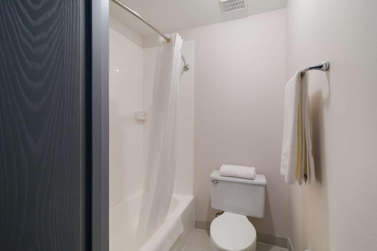 Econo Lodge Williston Zewnętrze zdjęcie